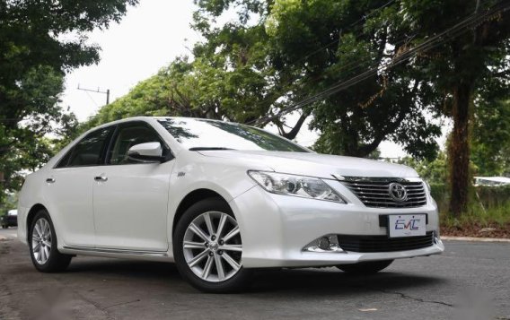 Selling Toyota Camry 2013-1