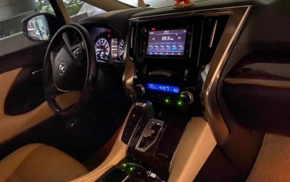 Sell White 2019 Toyota Alphard -4