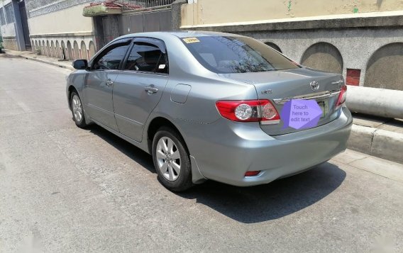 Sell 2013 Toyota Corolla Altis -5