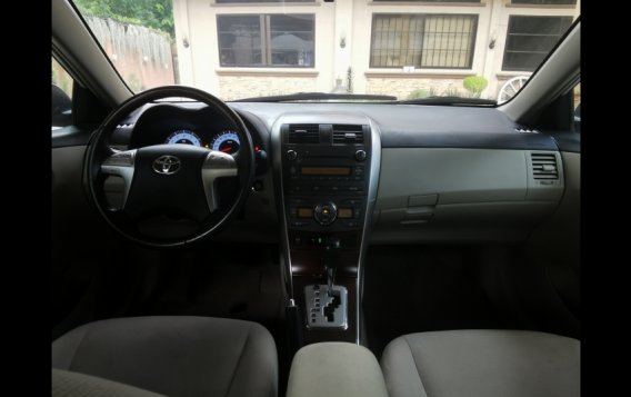 Selling Toyota Corolla Altis 2012 Sedan -7