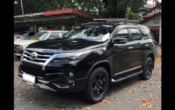 Sell  2017 Toyota Fortuner SUV-2