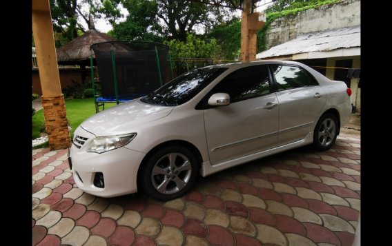 Selling Toyota Corolla Altis 2012 Sedan -1