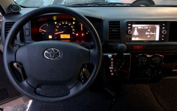 Sell 2016 Toyota Grandia-9