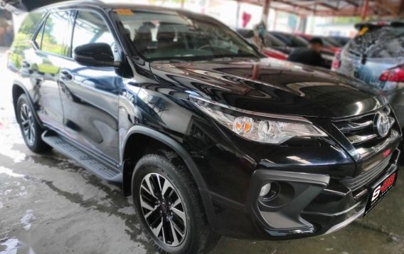 Selling Black Toyota Fortuner 2018 in Quezon-1