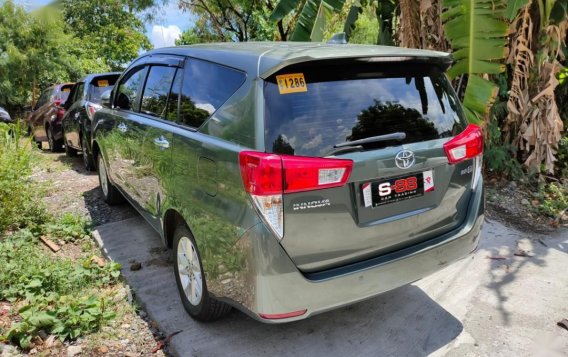 Selling Silver Toyota Innova 2020 in Quezon-2