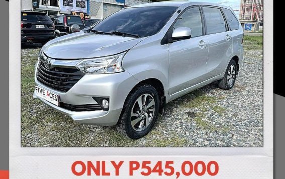 Selling Brightsilver Toyota Avanza 2016 in Mandaue