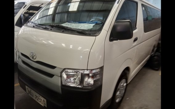 Toyota Hiace 2019 Van-3