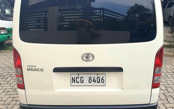 Sell White 2016 Toyota Hiace -2