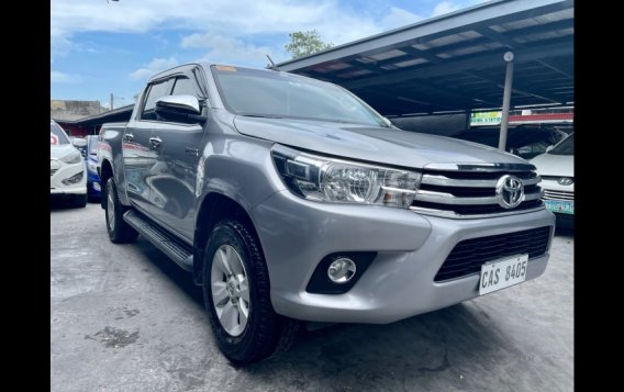 Selling Brightsilver Toyota Hilux 2020 in Las Piñas-6