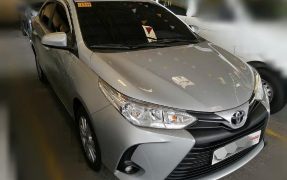 Selling Toyota Vios 2021