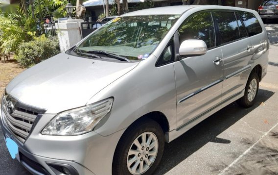 Brightsilver Toyota Innova 2014 for sale in Makati