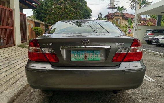 Selling Toyota Camry 2004 -2
