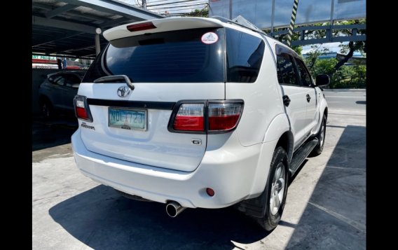 Selling Toyota Fortuner 2010 -1