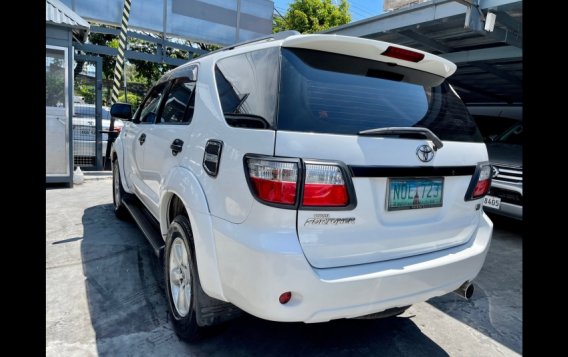 Selling Toyota Fortuner 2010 -5