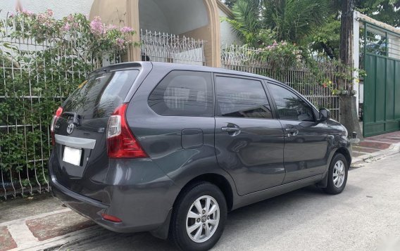 Selling Grey Toyota Avanza 2016 in Manila-5