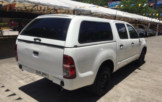 Sell 2015 Toyota Hilux in Manila-1