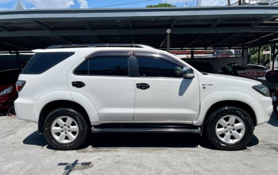 Selling Toyota Fortuner 2010 -4