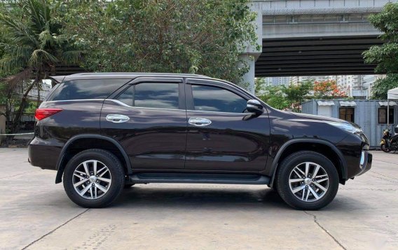 Selling Toyota Fortuner 2017 -9