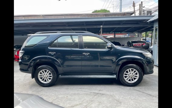 Sell 2012 Toyota Fortuner SUV-4