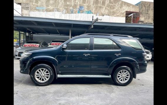Sell 2012 Toyota Fortuner SUV-13