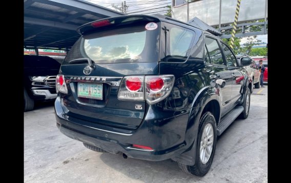 Sell 2012 Toyota Fortuner SUV-1