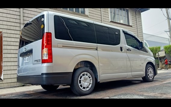 Selling Silver Toyota Hiace 2019 in Cainta-4