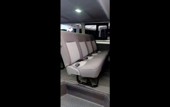 Selling Silver Toyota Hiace 2019 in Cainta-5