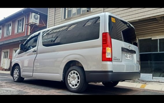 Selling Silver Toyota Hiace 2019 in Cainta-9