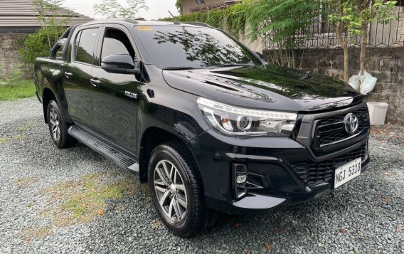 Sell 2020 Toyota Hilux-2