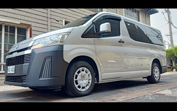 Selling Silver Toyota Hiace 2019 in Cainta-8