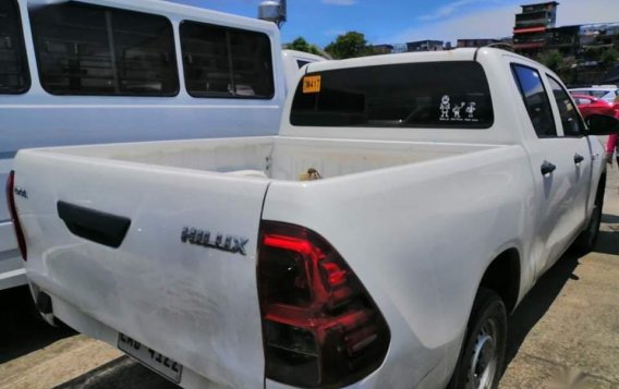  White 2019 Toyota Hilux-3