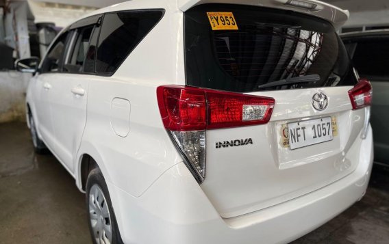 White Toyota Innova 2019-3