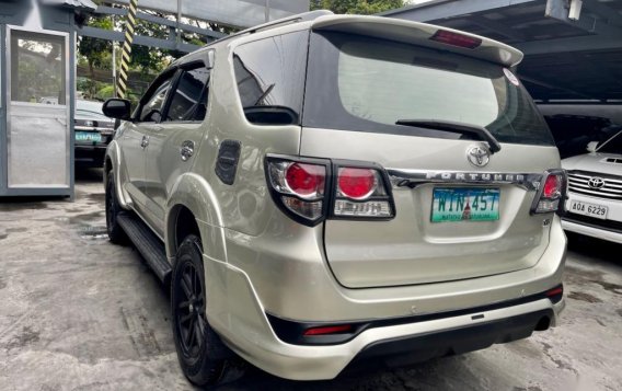 Pearl White Toyota Fortuner 2013-3
