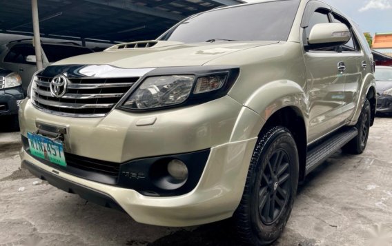 Pearl White Toyota Fortuner 2013-1