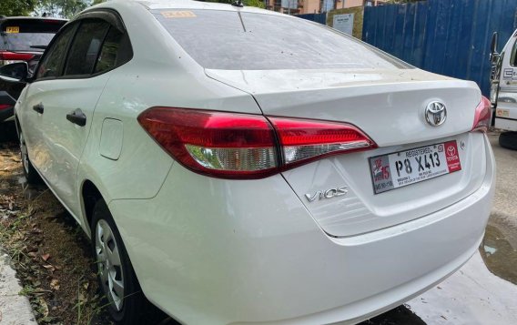 White Toyota Vios 2021-3