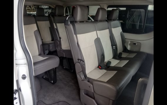  Toyota Hiace 2019 Van-7