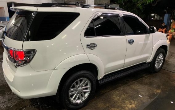 Selling White Toyota Fortuner 2014-4