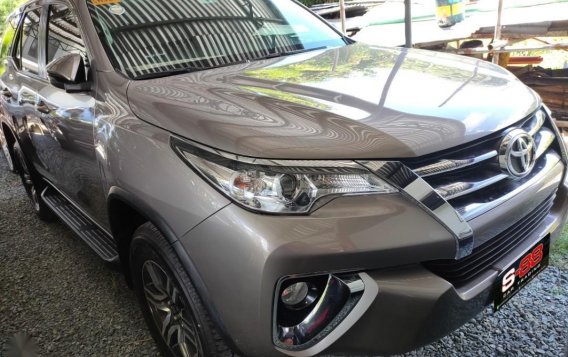 Selling Toyota Fortuner 2019