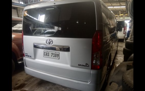 Toyota Hiace 2019 Van -5