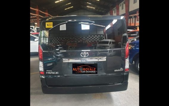 Sell 2019 Toyota Hiace Van-3