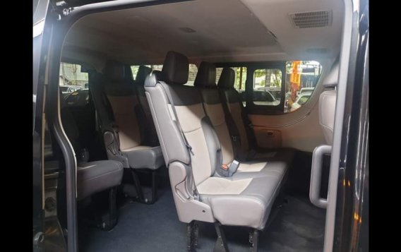 Sell 2019 Toyota Hiace Van-8