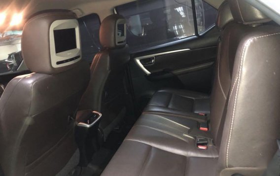 Sell 2017 Toyota Fortuner-5