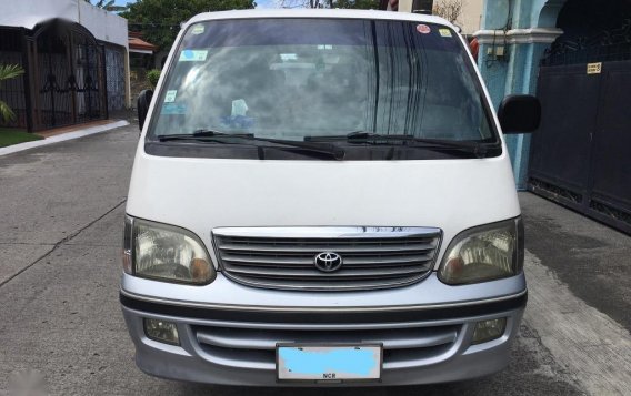  Toyota Hiace Super Grandia 2001-6