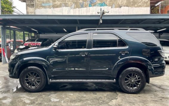 Sell 2014 Toyota Fortuner -2