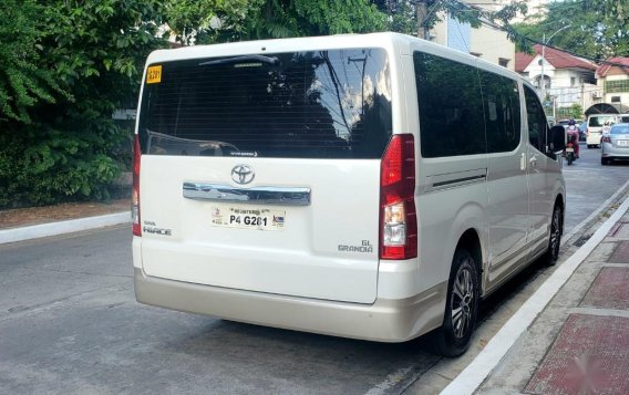 Selling White Toyota Hiace 2020-3