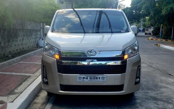 Selling White Toyota Hiace 2020