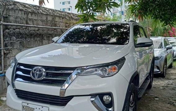 Sell 2017 Toyota Fortuner-2