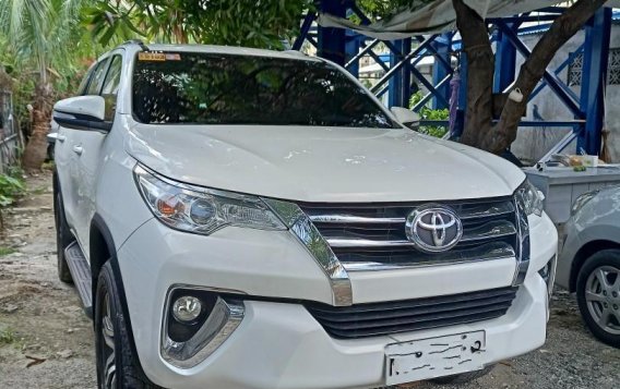 Sell 2017 Toyota Fortuner-1