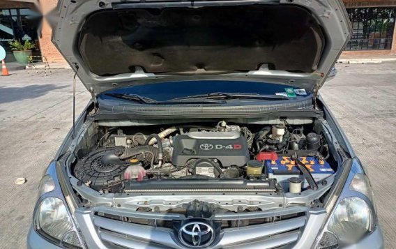  Toyota Innova 2011-3