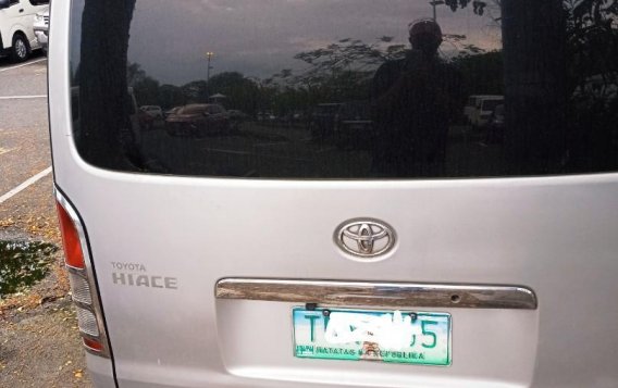 Silver Toyota Hiace 2012-4